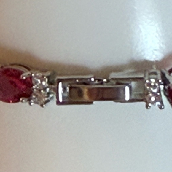 NWOT Elegant Women’s Synthetic Cubic Zirconia Red Color Bracelet SilverTone 7.6” - Picture 6 of 13